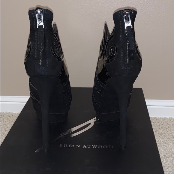 ⭐️2x HOST PICK!⭐️ BNIB Brian Atwood Figara Suede & Patent Platform Booties 8.5 - Picture 6 of 7